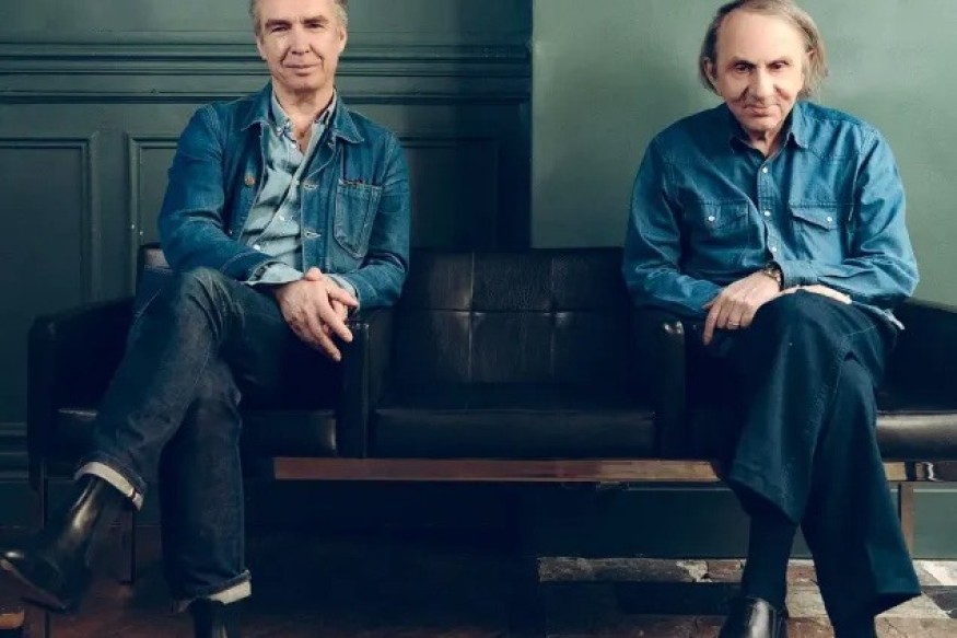 La Vie Est Un Roman - Frédéric Lo, son album avec Michel Houellebecq